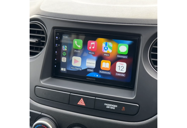 Image of Ricevitore AV multimediale digitale 2DIN con display WSVGA ad alta risoluzione da 6,8 pollici, sintonizzatore DAB e connessioni smartphone avanzate